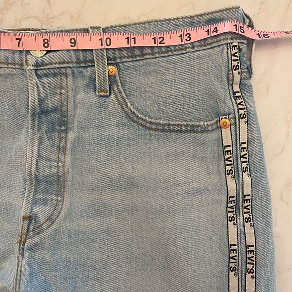 Levi Strauss 501 Yellow Ruffle Leg Detail Short - Picture 3 of 13